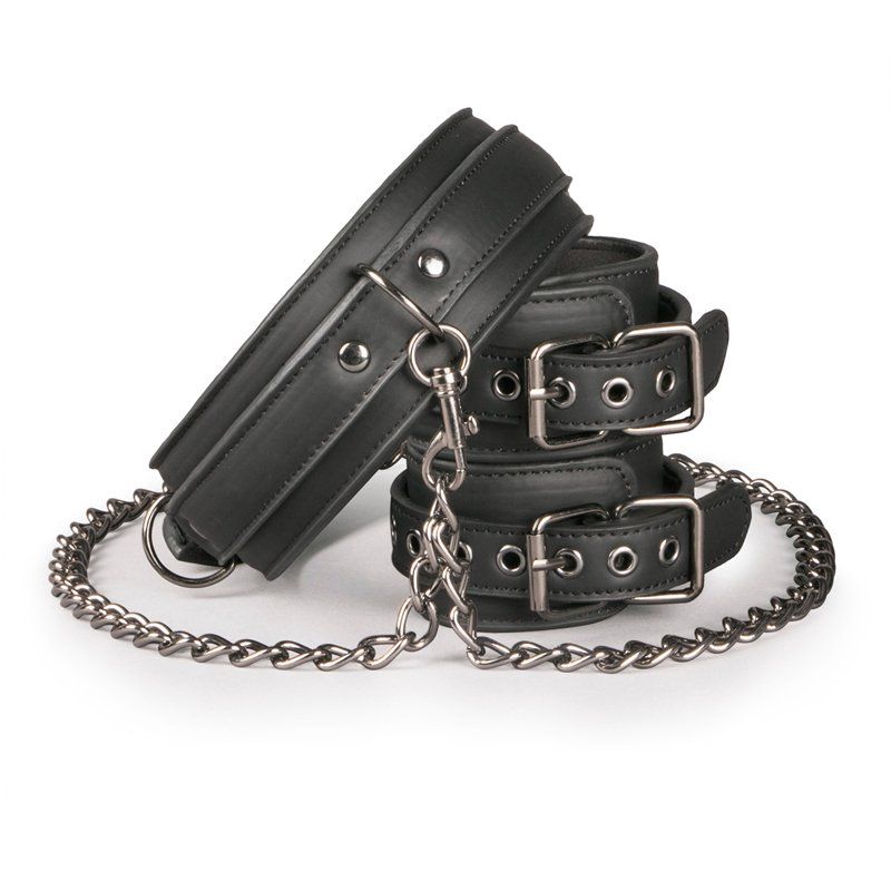 Collar y esposas BDSM