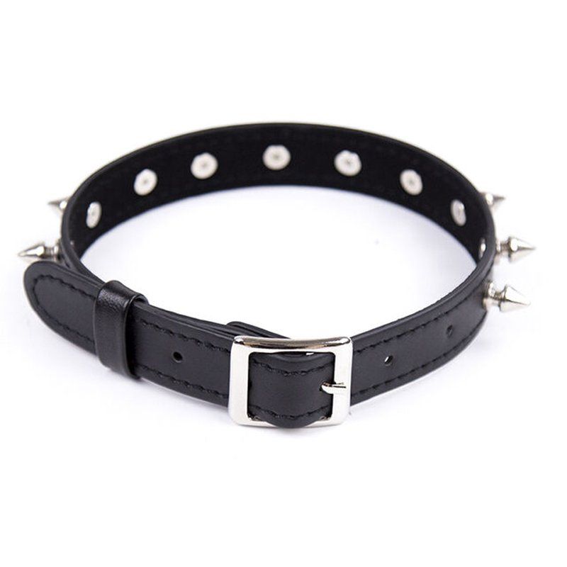 collar con tachuelas (2)