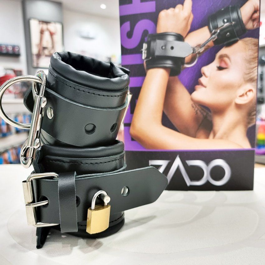 RETENCION MUÑECAS DE CUERO ZADO BDSM